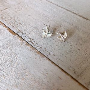 Sparrow studs